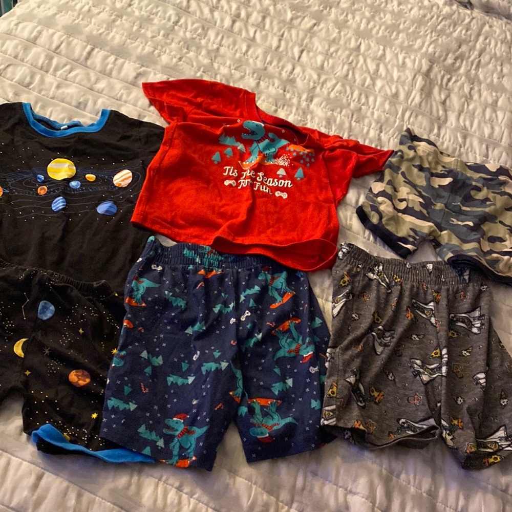 Bundle of pijamas